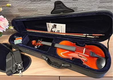 フルセットのヴァイオリンの画像